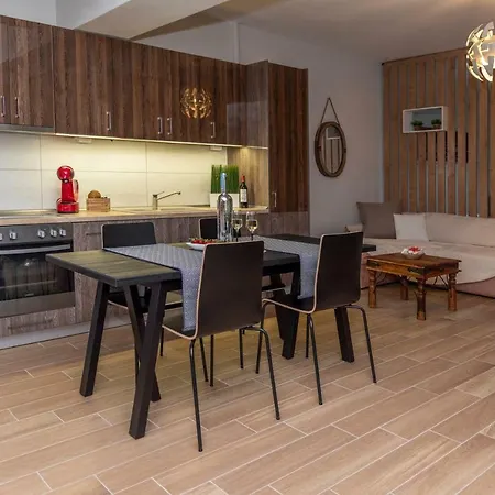 Cavas Luxury Apartment Nea Iraklitsa